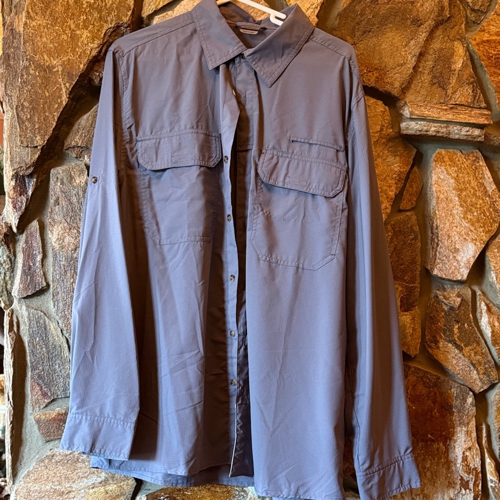 Men's active Gray Button-Down Shirt